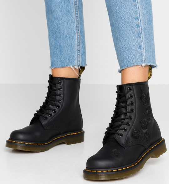 Dr. Martens: Ein Kultschuh, der Generationen verbindet